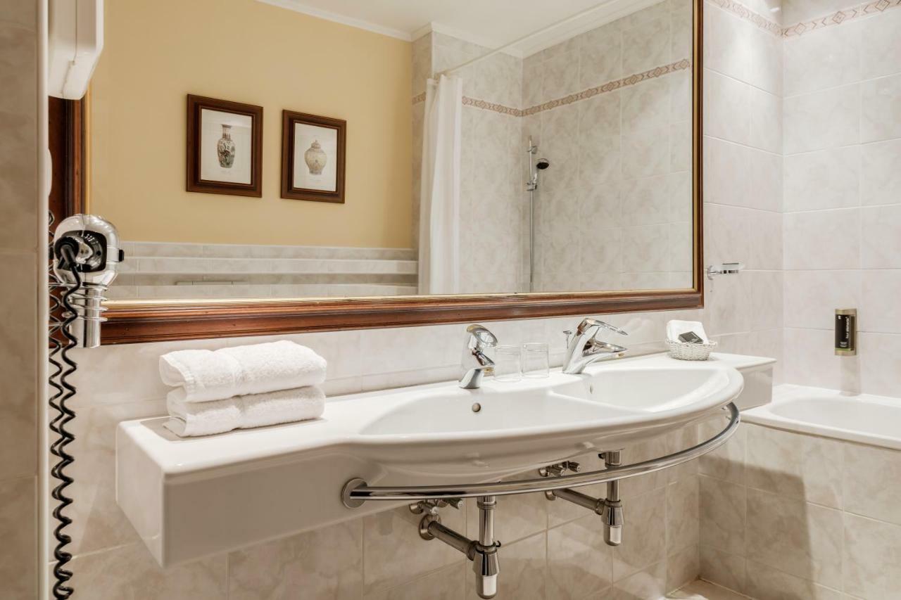 Louren Hotel Prag Eksteriør billede